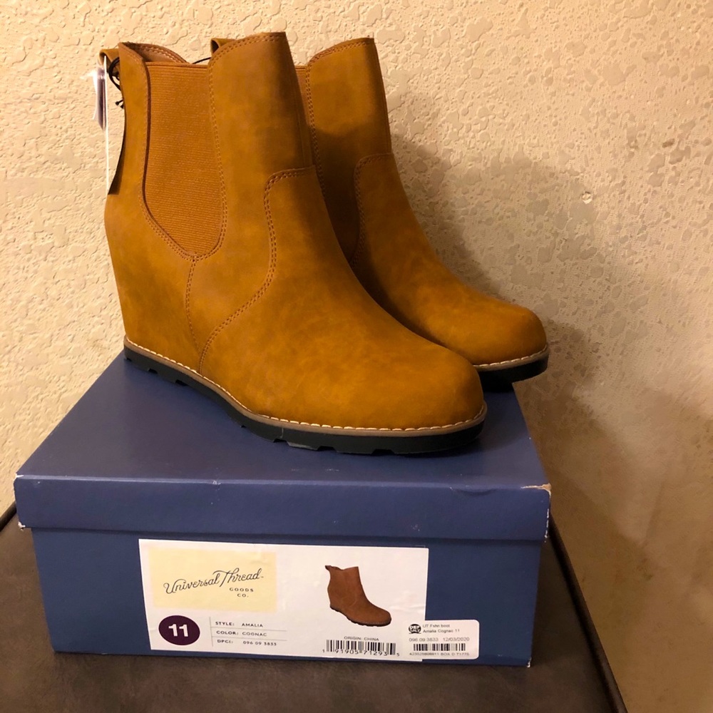 Universal Thread Amalia Cognac